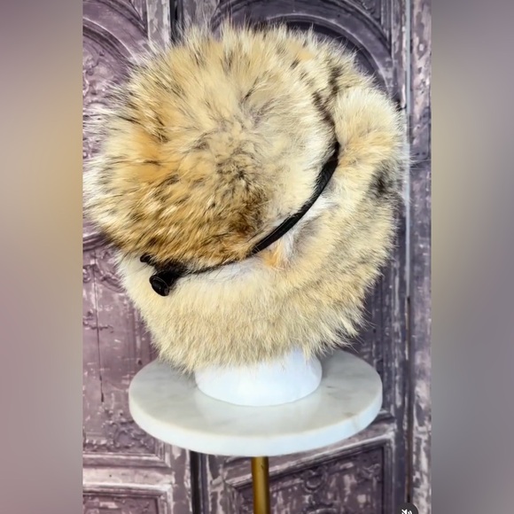 Vintage Holt Renfrew Coyote Trapper Hat - Picture 3 of 6